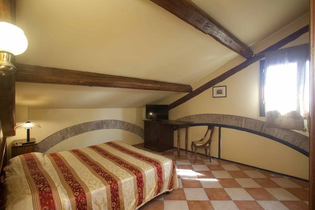 Agriturismo Il Bove 레조넬에밀리아 객실 사진